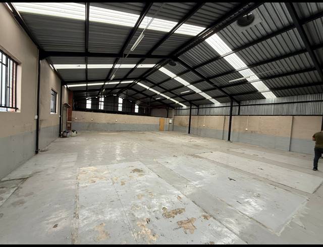 850M² WAREHOUSE TO LET IN CHLOORKOP